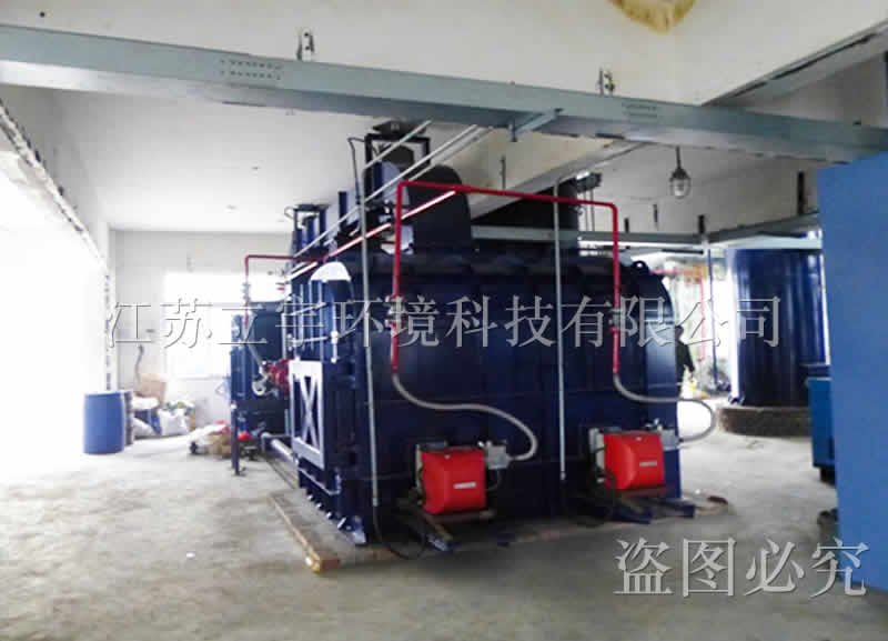 Treatment of waste containing gold, platinum, silver, palladium and rhodium